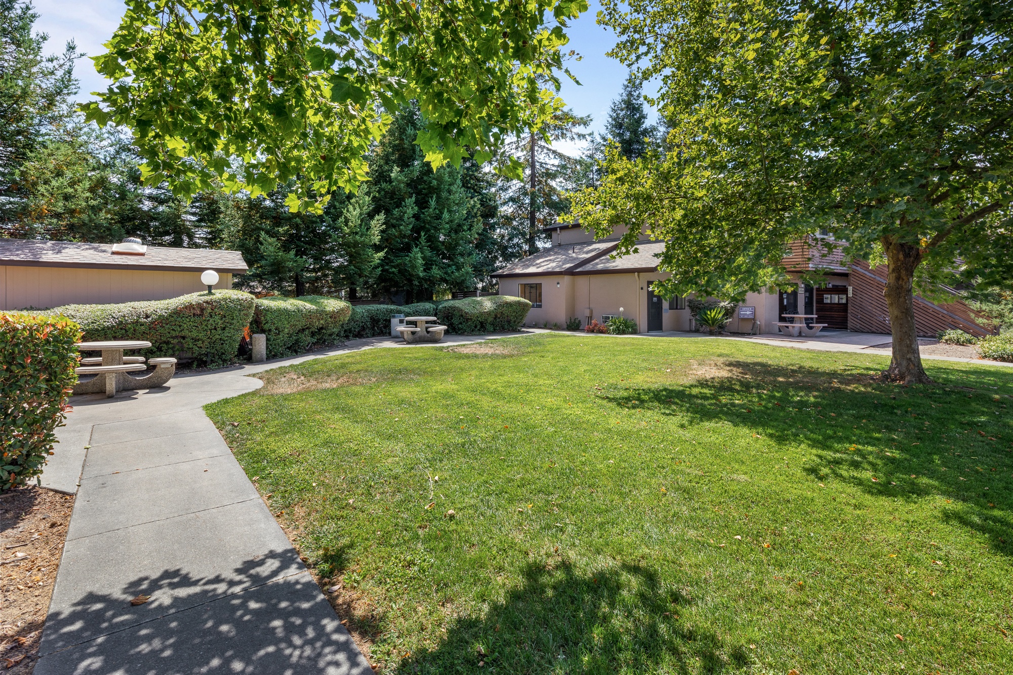 Edgewood Apartments photo 3
